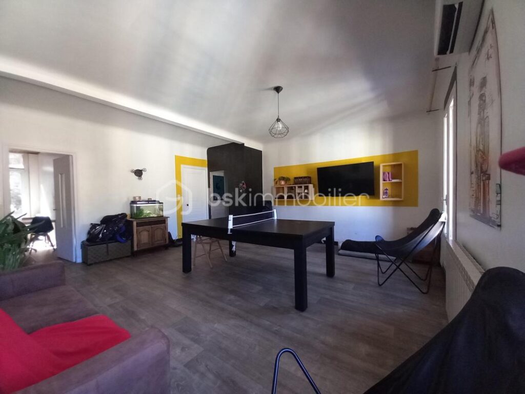 Rare vigneron dans le centre-ville avec jardin et 4 chambres – 5 pièces – 4 chambres – 150 m²