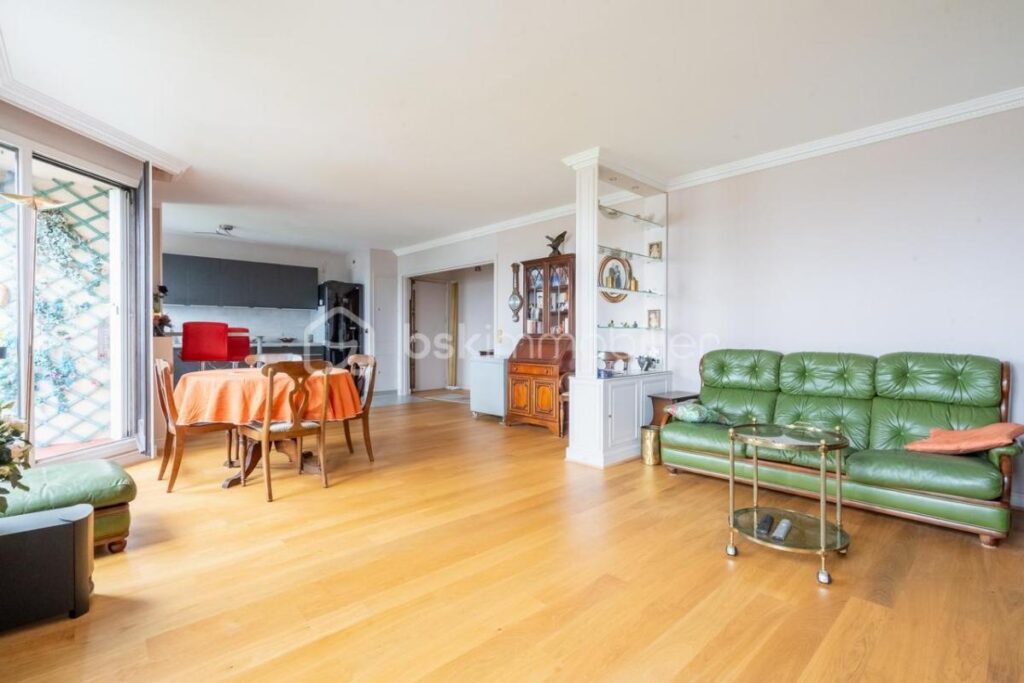 Appartement de 77m² 3 pièces avec vue panoramique plus cave – 3 pièces – 2 chambres – 77 m²