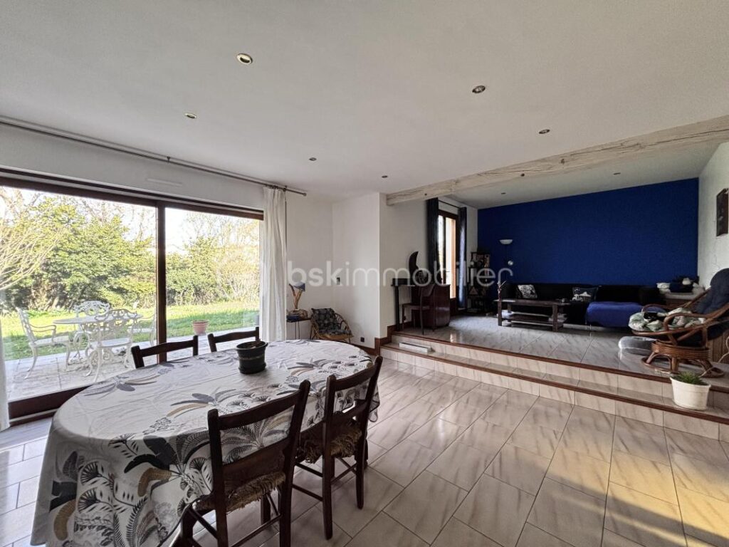 Maison avec sous sol – jardin – COUFFOULEUX – 4 pièces – 3 chambres – 120 m²