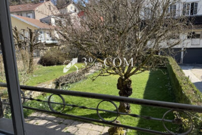 Maison de ville mitoyenne 6 pièces 3 chambres 111 m2 – 6 pièces – 3 chambres – 111 m²