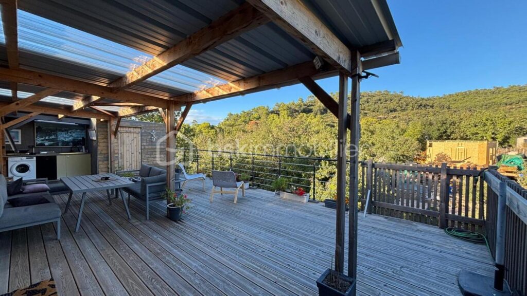 T4 récent et sa magnifique Terrasse à Rocbaron – 4 pièces – 3 chambres – 43 m²