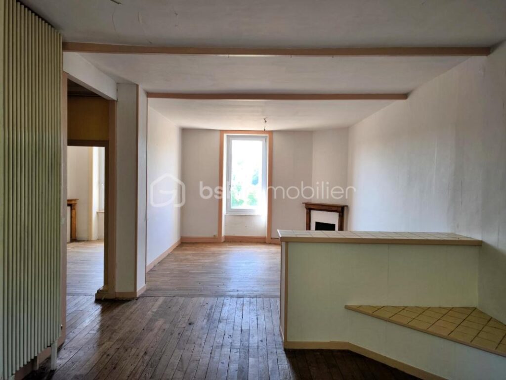 Ensemble immobilier de caractère à rénover – 14 pièces – NR chambres – 344 m²