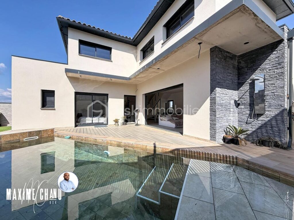 Maison contemporaine 5 pièces avec piscine et garage à BELARGA – 5 pièces – 4 chambres – 142 m²