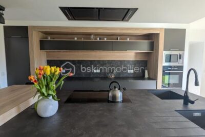 MAISON RENOVEE « ESPRIT LOFT » de 302m2 – 4 CH dont 1 suite parentale – 8 pièces – 4 chambres – 302 m²