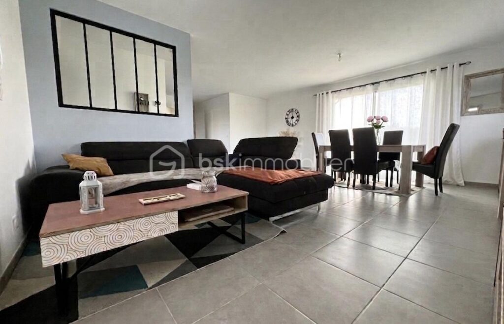 Proche Le Mans Nord : Pavillon de 2024 (RE 2020) et vue sur campagne – 4 pièces – 2 chambres – 86 m²