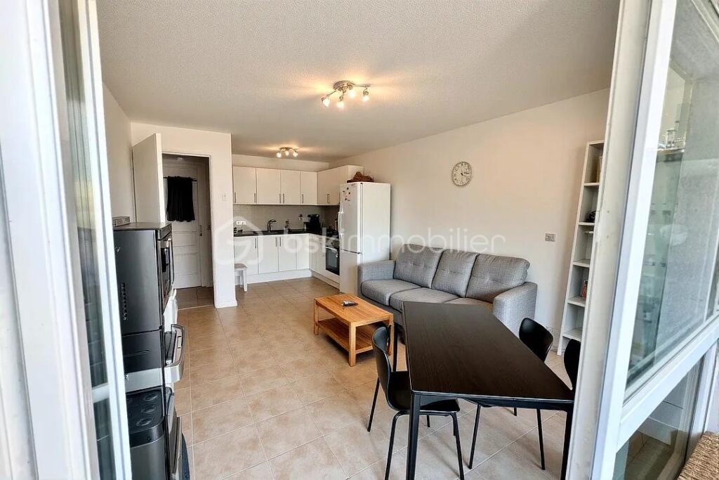 2 pièces dernier étage terrasse vendu loué – 2 pièces – 1 chambre – 40 m²