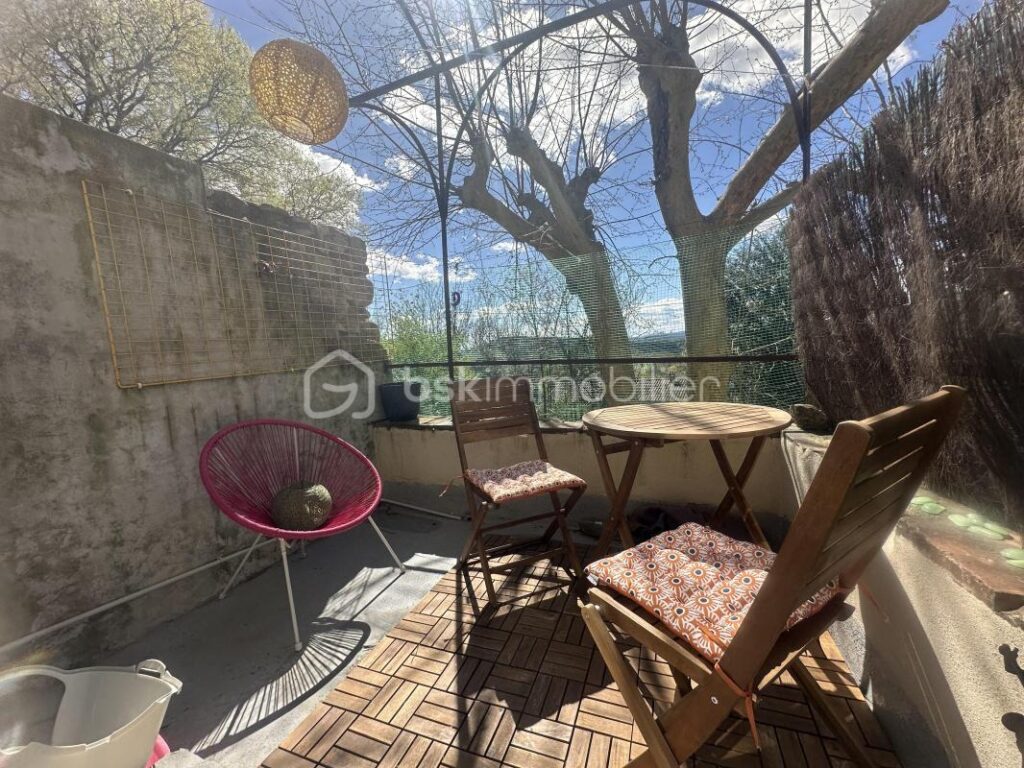 Appartement duplex cosy 52 M2 en campagne à Saint-Christol-Lès-Alès – 2 pièces – 1 chambre – 53 m²