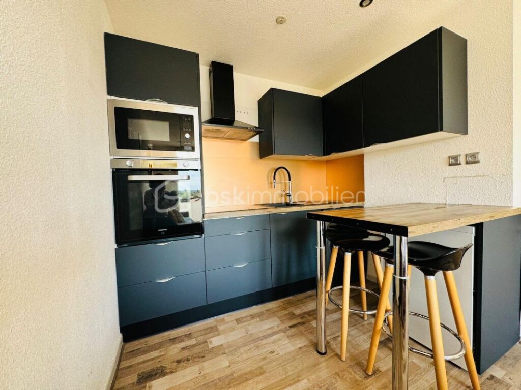 T2 2 étage meublé – 2 pièces – 1 chambre – 42 m²