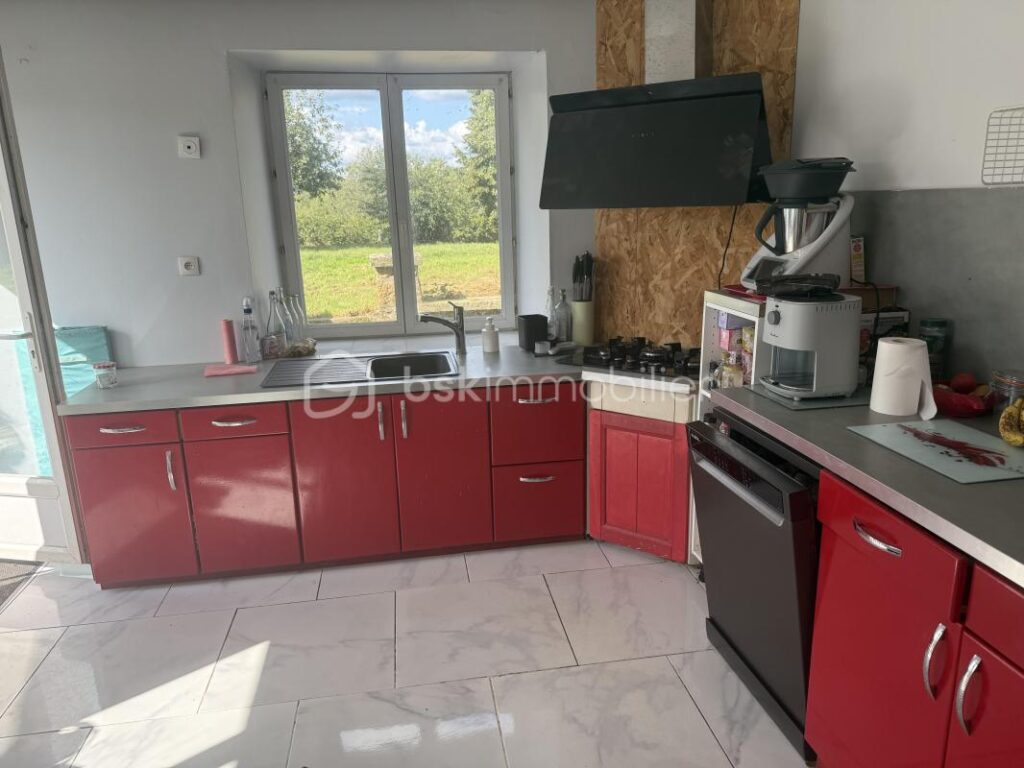 Maison à fort potentiel à la campagne – 5 pièces – 3 chambres – 131 m²