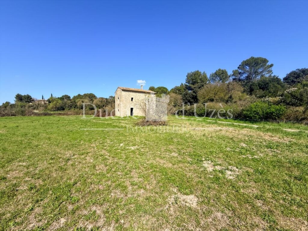 Maison – 1 pièce – NR chambres – 100 m²