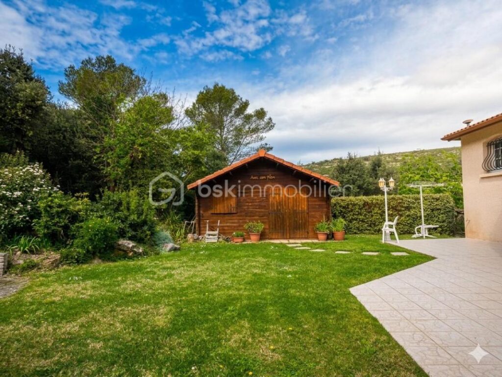 Propriété d’exception 5 chambres piscine terrain de 6800 m2 – 6 pièces – 5 chambres – 174 m²