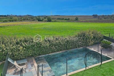 VILLA MODERNE AVEC GARAGE, PISCINE ET VUE CAMPAGNE À COLOMBIERS – 4 pièces – 2 chambres – 103 m²