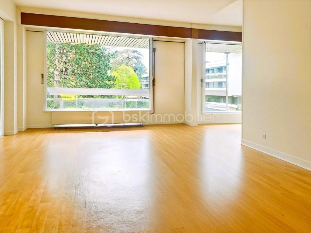 Versailles Clagny – Appartement 4 pièces – 86,74 m² – 2ᵉ étage avec ascenseur – balcons – parking – 4 pièces – 2 chambres – 87 m²