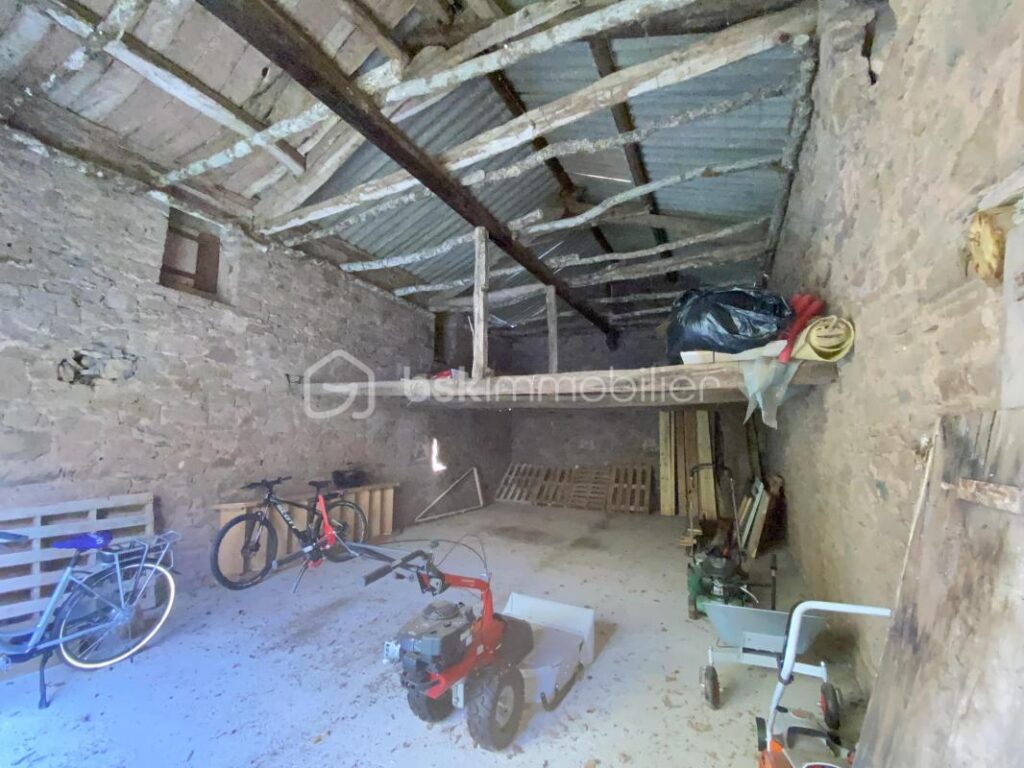 Charme, nature & autonomie – 147 m² + grange – Sud Aveyron – 5 pièces – 3 chambres – 147 m²