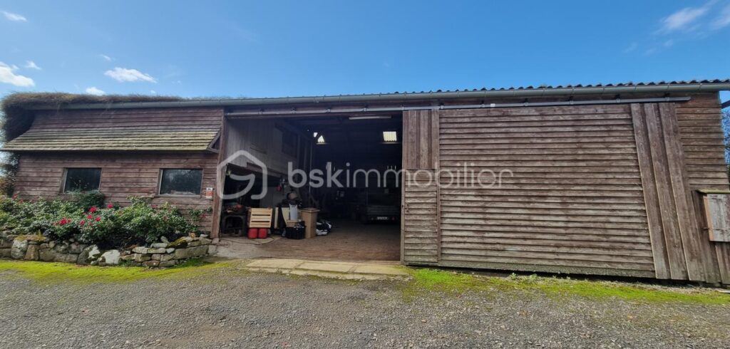 MAISON ET GITES EMPLACEMENT IDEAL! – 7 pièces – 4 chambres – 140 m²