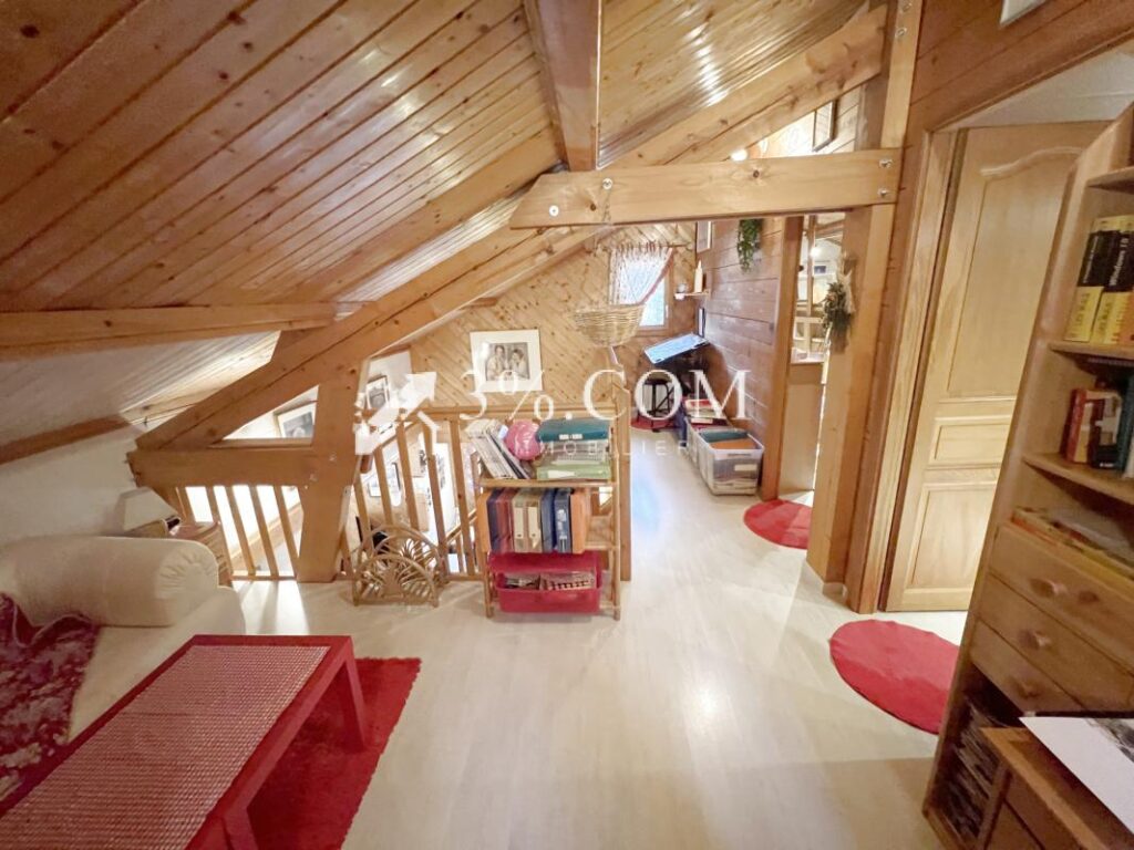 Chalet de Caractére + 5000 M2 Terrain Saint Maurice sur M – 9 pièces – 4 chambres – 147 m²