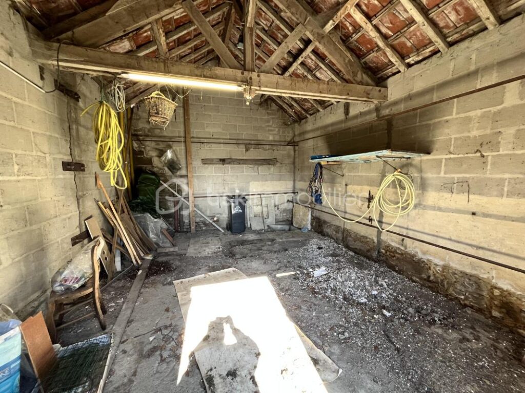 Superbe maison de campagne fraîchement rénovée sur son magnifique terrain au cœur de la forêt – 4 pièces – 2 chambres – 90 m²