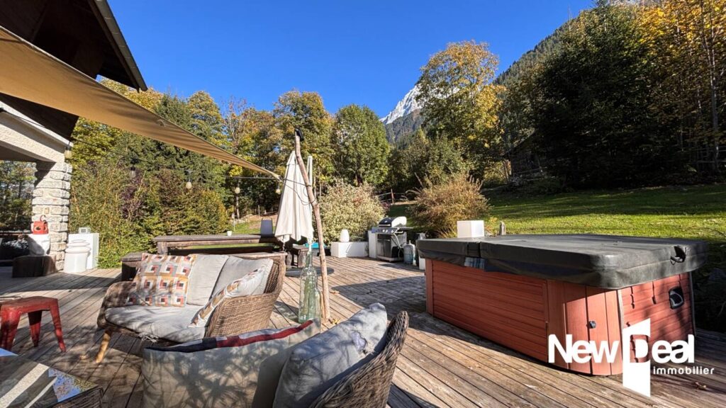 MAISON DE PAYS – 9 pièces – 5 Chambres – 265 m² surface Totale – Bergerie – Terrain 3610 m² – LES HOUCHES – 9 pièces – 5 chambres – 184 m²