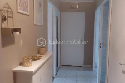 APPARTEMENT de 75 m2, à 2 minutes à pied de la gare et proche de toutes commodités – 4 pièces – 3 chambres – 75 m²