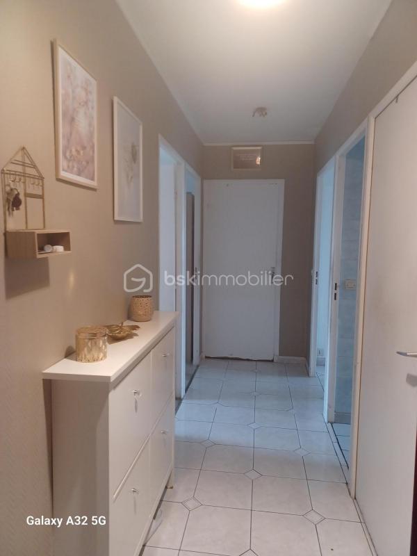 APPARTEMENT de 75 m2, à 2 minutes à pied de la gare et proche de toutes commodités – 4 pièces – 3 chambres – 75 m²