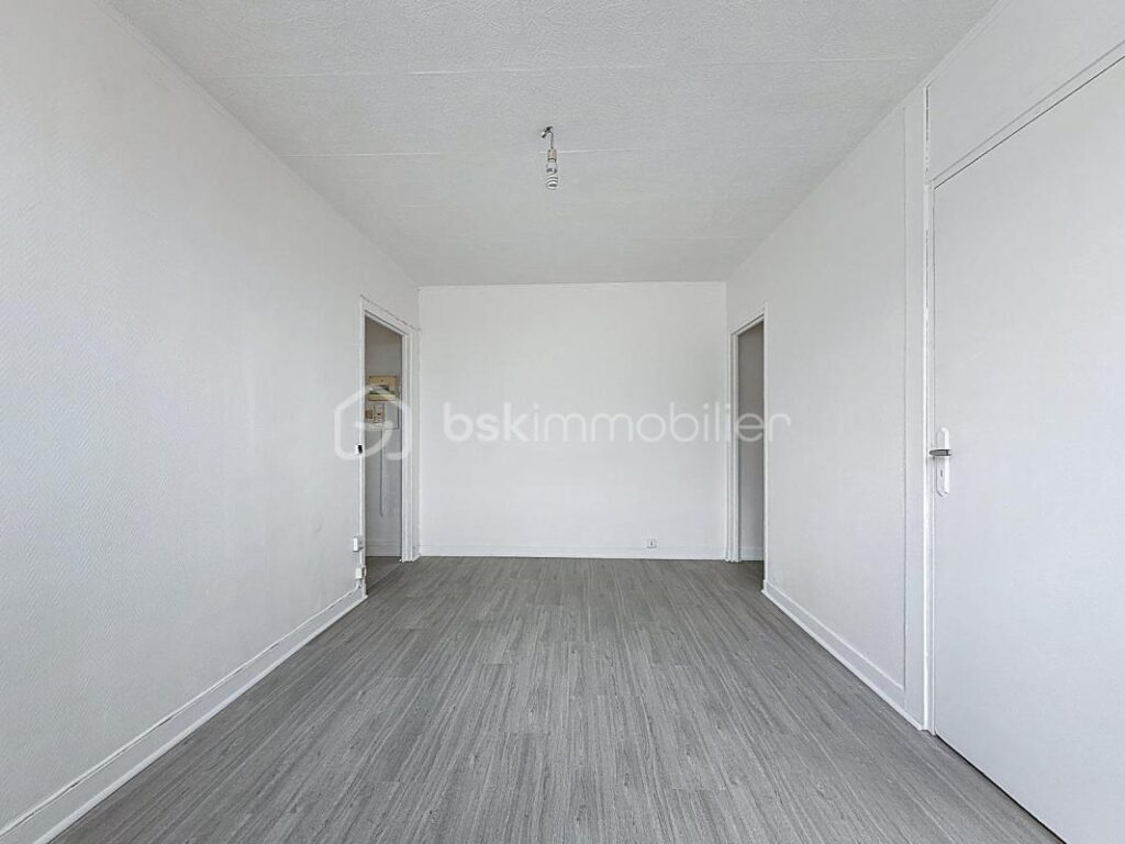 3 PIÈCES LUMINEUX AU CŒUR DU BLANC-MESNIL – Idéal premier achat ou investissement locatif – 3 pièces – 2 chambres – 48 m²
