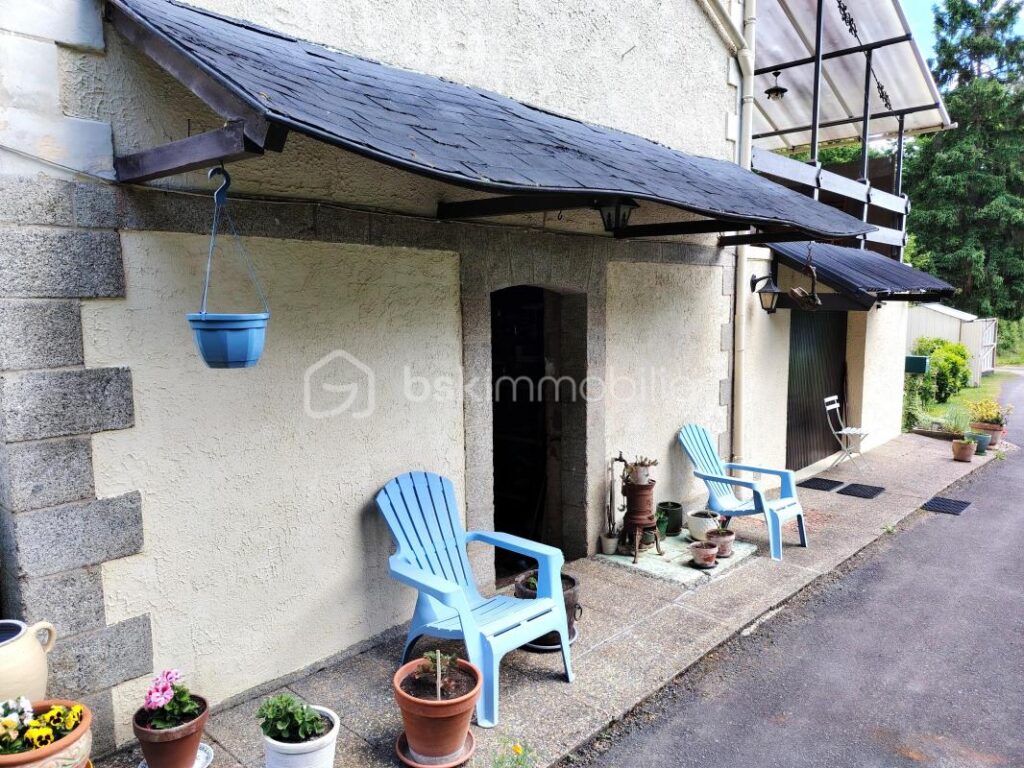 Maison de charme en campagne à Chenu – Tranquillité et vues dégagées garanties ! – 4 pièces – 3 chambres – 75 m²