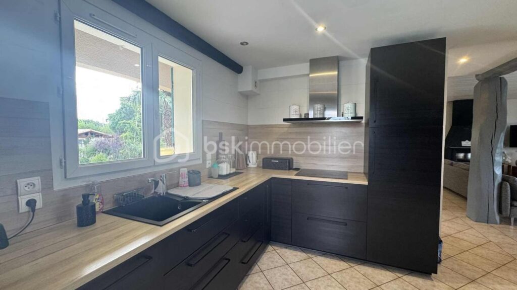 Couffouleux – Maison T6 avec piscine et sous-sol – 6 pièces – 4 chambres – 165 m²