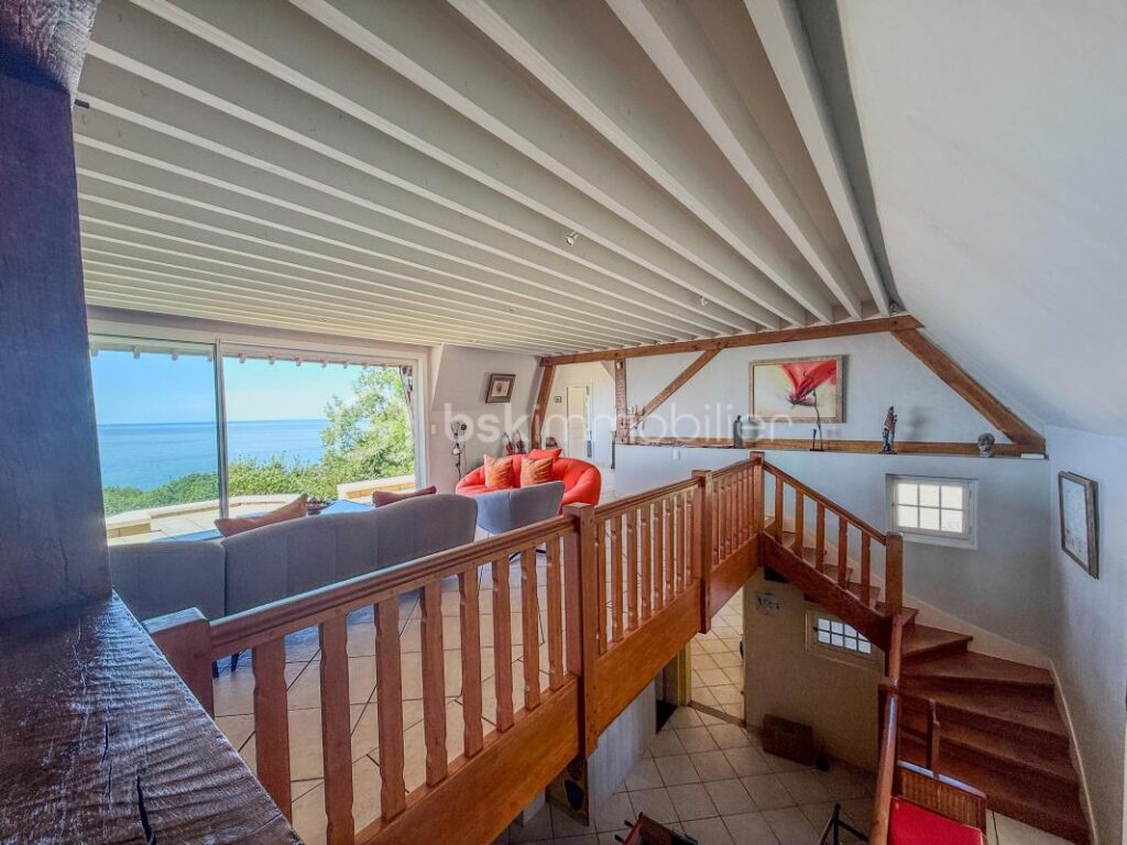 À VENDRE – Propriété avec Vue Mer à Villerville – 9 pièces – 6 chambres – 340 m²