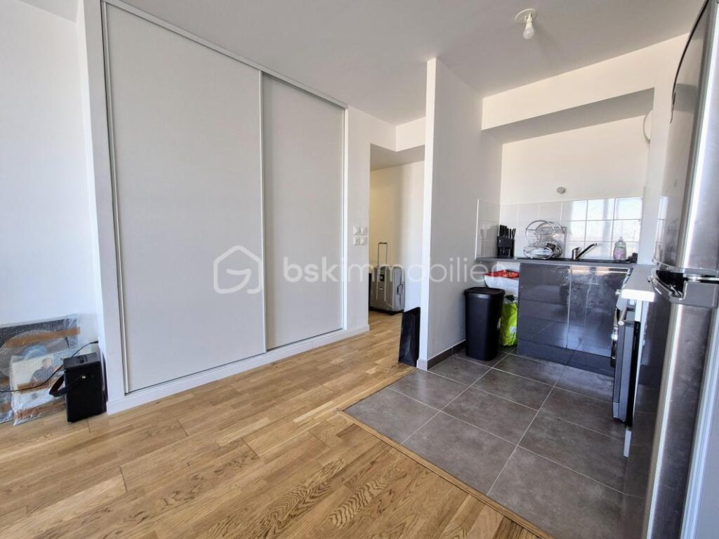 T2 de 45m² avec un balcon et un parking – 2 pièces – 1 chambre – 45 m²