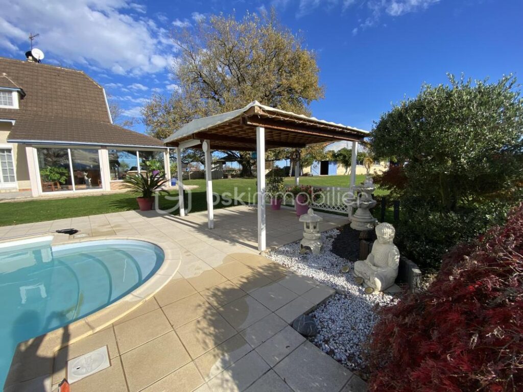 PAU NORD – MAISON 165 M² + GITE 140 m² + DEPENDANCE 60 M² – 7 pièces – 5 chambres – 305 m²