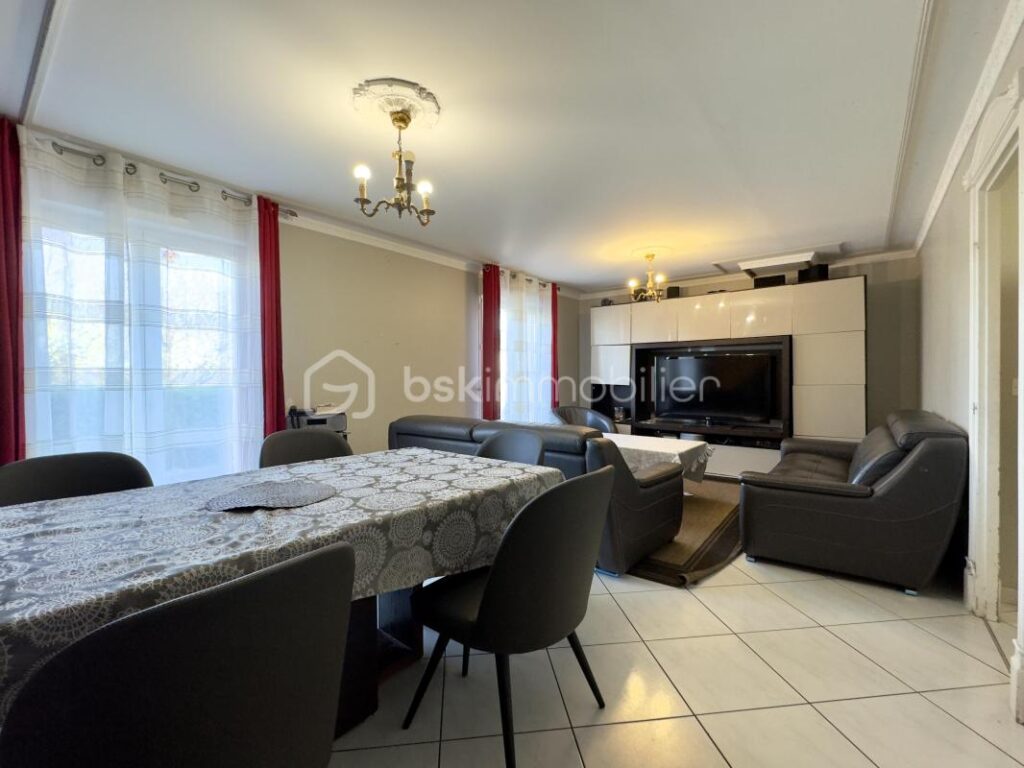 À vendre – Maison récente indépendante (2009) de 110 m² – Nanteuil-lès-Meaux – 6 pièces – 5 chambres – 109 m²