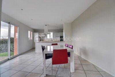 Villa 193m² Thiers 63300 – 6 pièces – 4 chambres – 193 m²