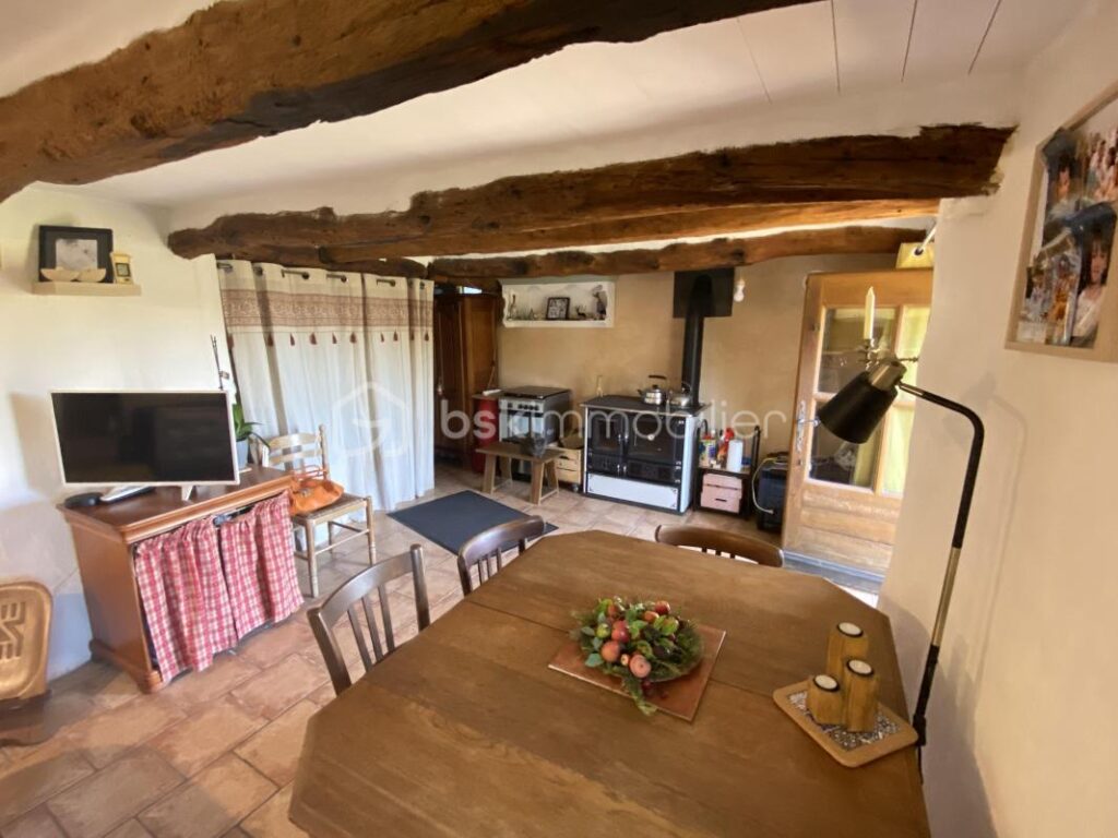 Charme, nature & autonomie – 147 m² + grange – Sud Aveyron – 5 pièces – 3 chambres – 147 m²