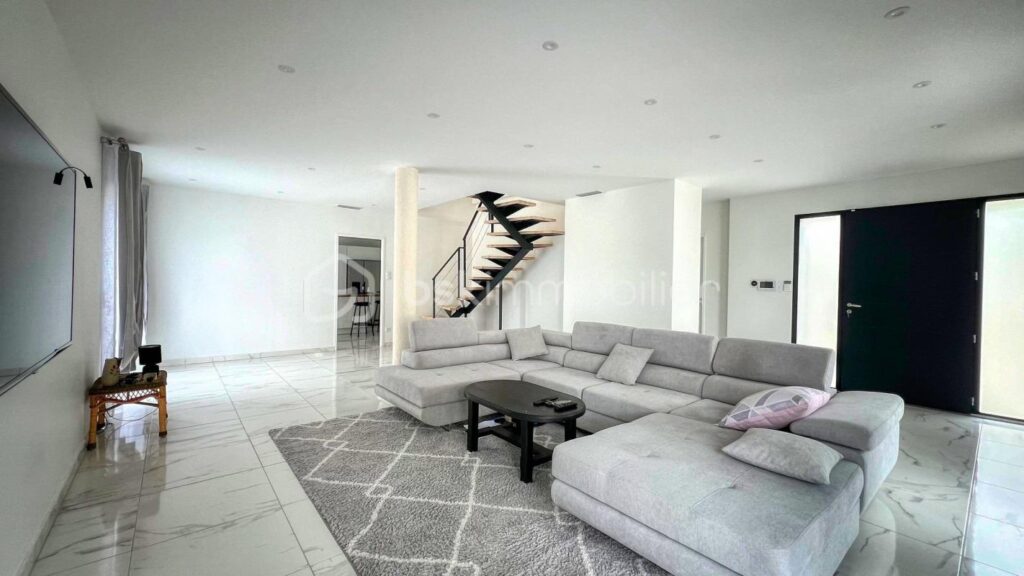 COUP DE COEUR GARANTI ! – 5 pièces – 4 chambres – 163 m²