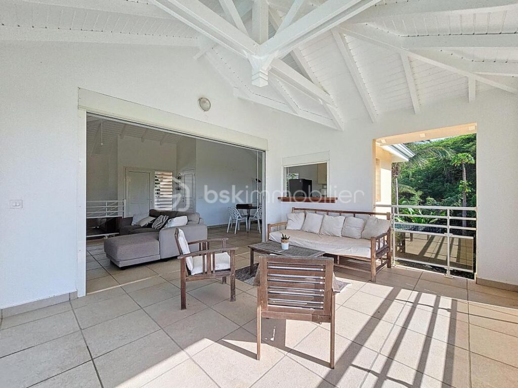 Villa T3 avec vue mer, piscine Saint François – 3 pièces – 2 chambres – 88 m²