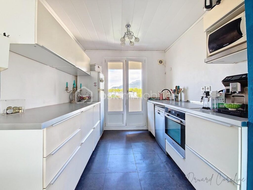 T3 au dernier étage – 3 pièces – 2 chambres – 50 m²