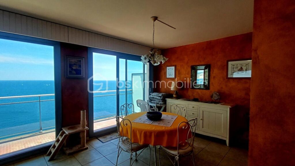 Vue imprenable depuis le dernier étage – 3 pièces – 2 chambres – 72 m²