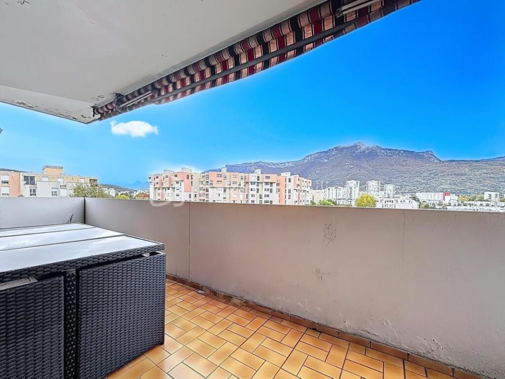 T5 LUMINEUX AVEC TERRASSE – VUE MONTAGNES – ÉCHIROLLES – 5 pièces – 4 chambres – 108 m²