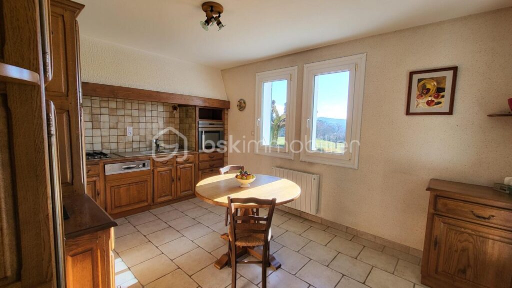 Maison t6 144 m2 avec terrain 6568 m2 – 6 pièces – 4 chambres – 144 m²