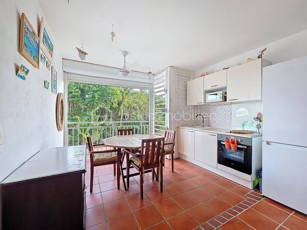 Studio Anse des Rochers vue mer et piscine – 1 pièce – 1 chambre – 33 m²