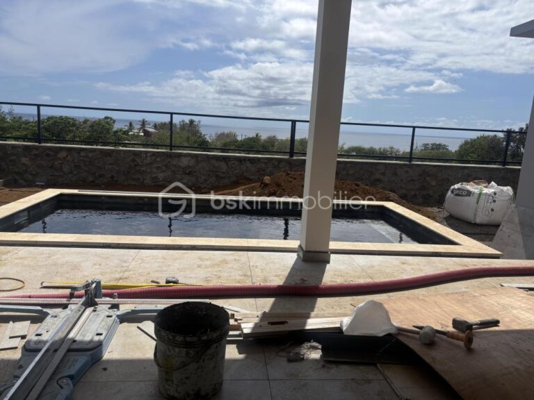 Magnifie Villa F5 110m² Les-Trois-Bassins sur la côte – 5 pièces – 4 chambres – 110 m²