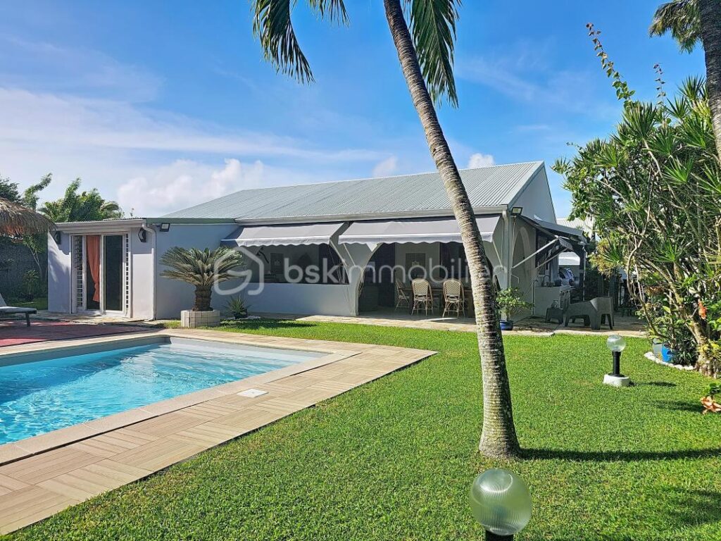 Villa avec piscine 3 chambres , parcelle 1000 m2 – 4 pièces – 3 chambres – 120 m²