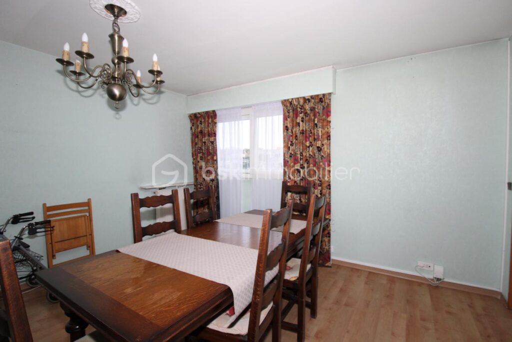 APPARTEMENT SUR POISSY FAMILIAL 4 PIECES 80M2 – 4 pièces – 3 chambres – 81 m²