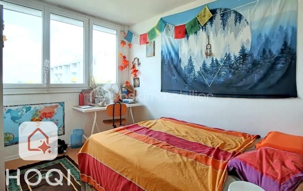 Superbe T4 de 89 m² avec cave et grand balcon loué en collocation – 4 pièces – 3 chambres – 85 m²