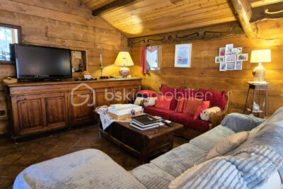 A ALLOS – MAGNIFIQUE CHALET INDIVIDUEL 5 PIÈCES – 197 m² – 8 pièces – 4 chambres – 197 m²