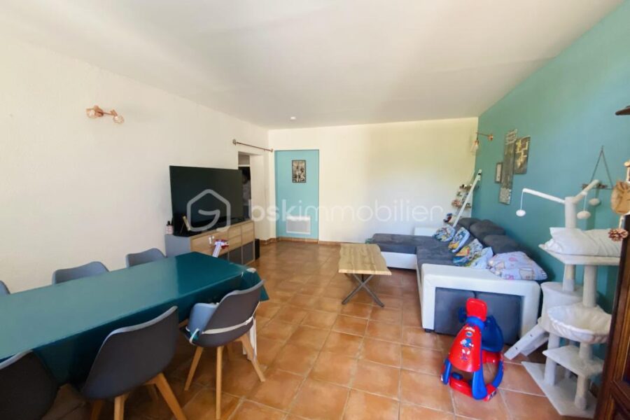 Appartement à vendre à Signes