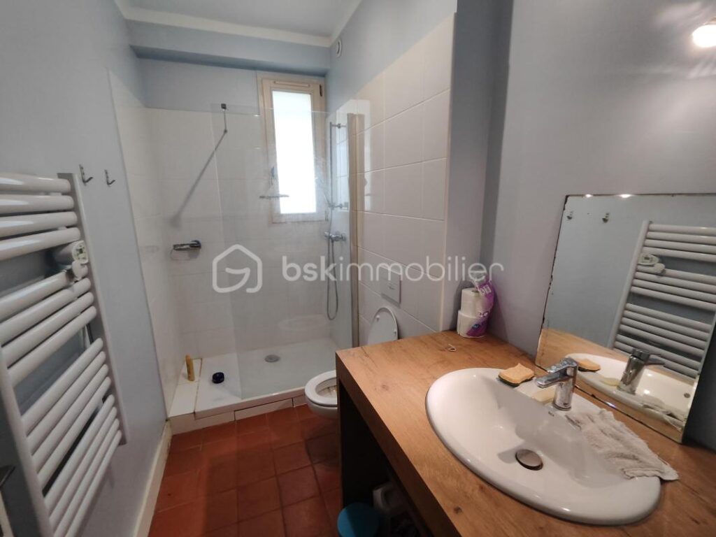 À vendre : Maison rare avec vue exceptionnelle à Lagrasse – 8 pièces – 7 chambres – 180 m²