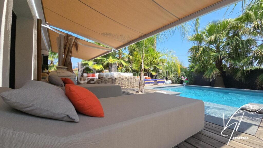 A vendre : Maison d’Architecte, studio indépendant, Piscine, au Beausset, Var – 6 pièces – 5 chambres – 200 m²