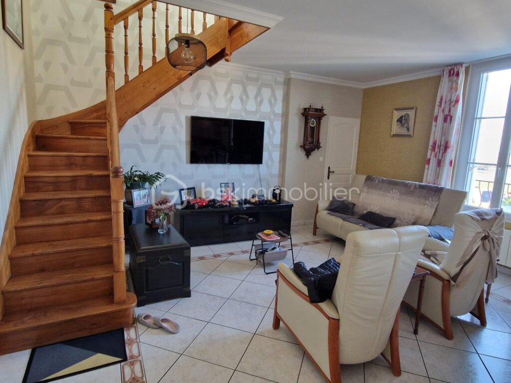 Très belle opportunité sur Colombiers et vue imprenable sur la vallée de l’envigne! – 8 pièces – 4 chambres – 230 m²