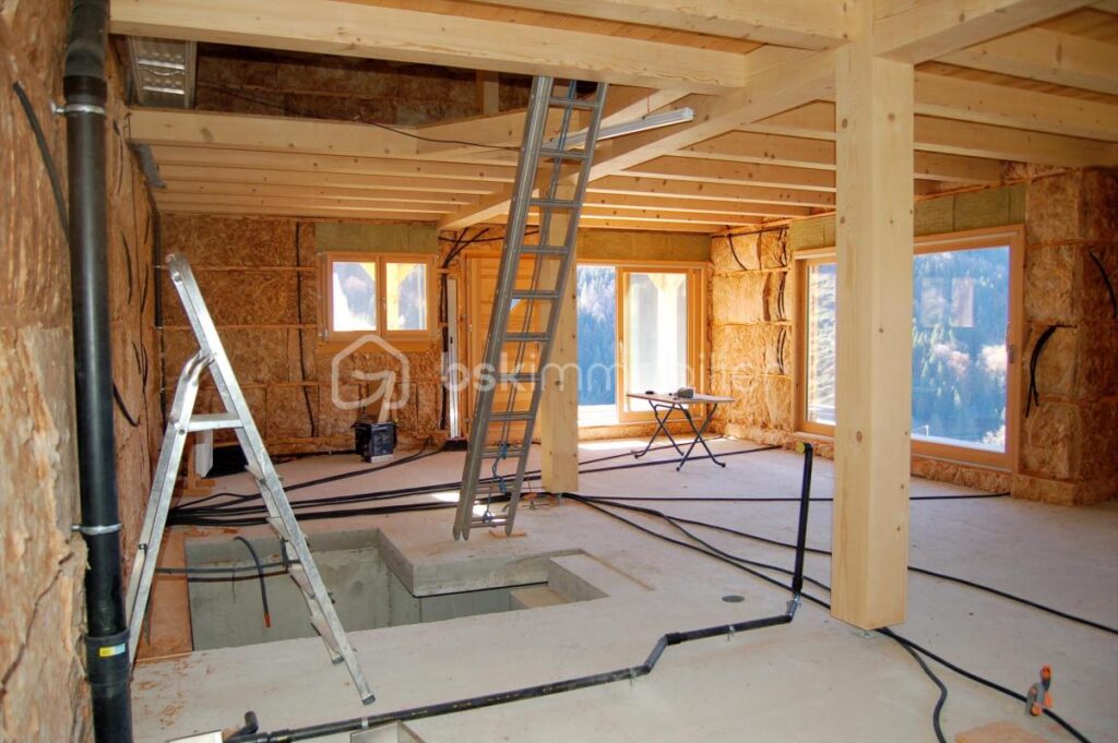 En exclusivité SUPERBE CHALET EN COURS DE CONSTRUCTION – MANIGOD – 8 pièces – 4 chambres – 150 m²
